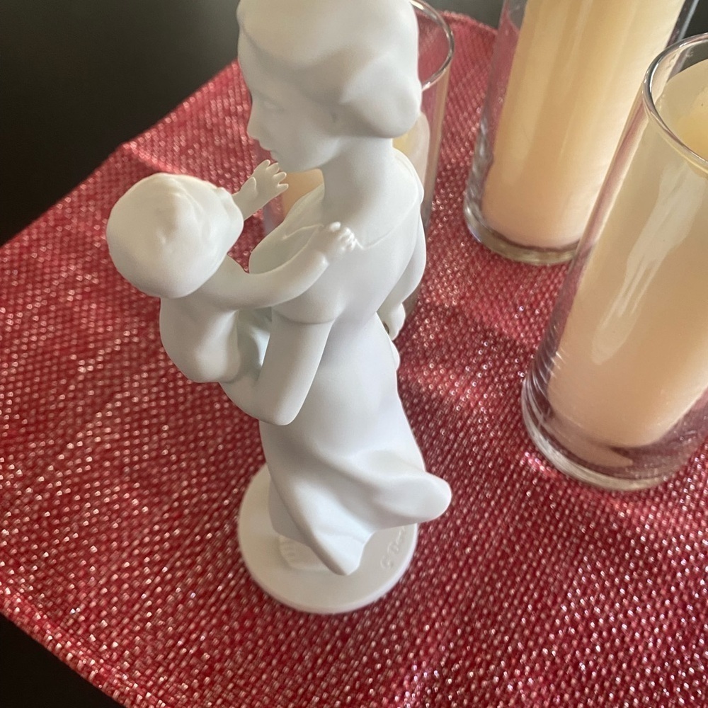 Vintage Kaiser German Porcelain - Picture 3 of 6